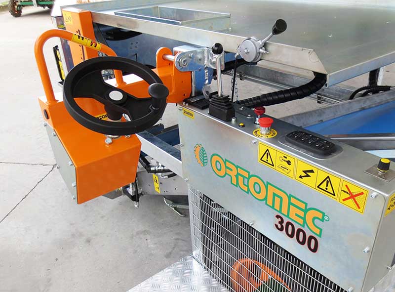 Самохідний комбайн для збору салатів Ortomec 3000