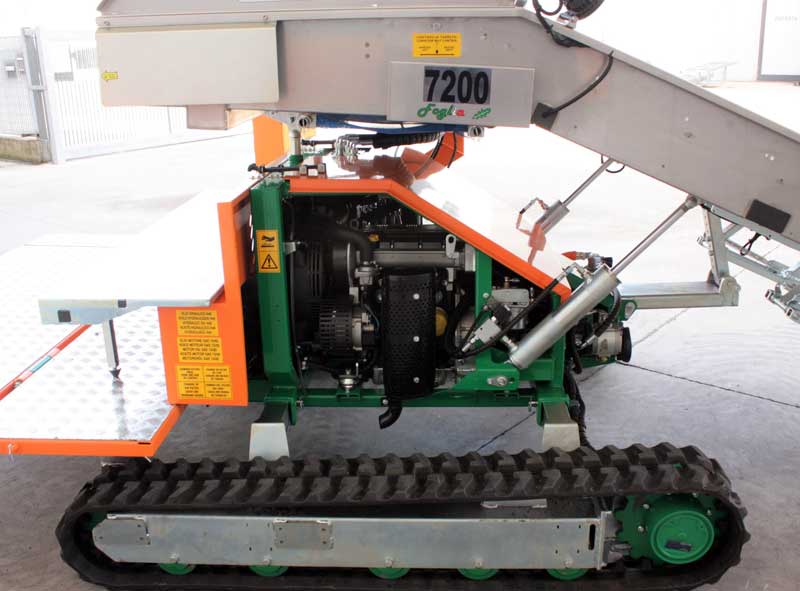 Самохідний гусеничний комбайн для збору салатів Ortomec 7200 Foglia