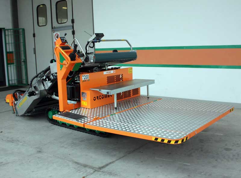 Самохідний гусеничний комбайн для збору салатів Ortomec 7200 Herbex