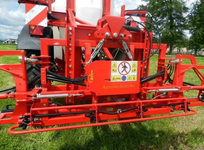 Польовий обприскувач Agromehanika AGS 2500-3000 EN HP